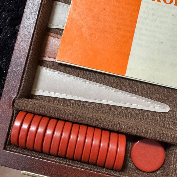 Vintage Brown Leather Backgammon Set With Board Chips & Dice In Travel Case - Picture 7 of 9